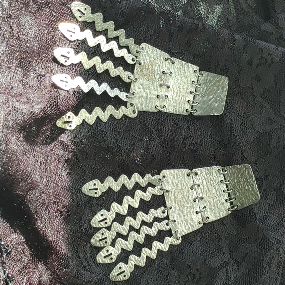 Long Dangle tiered snake silvertone earrings - Picture 2 of 6